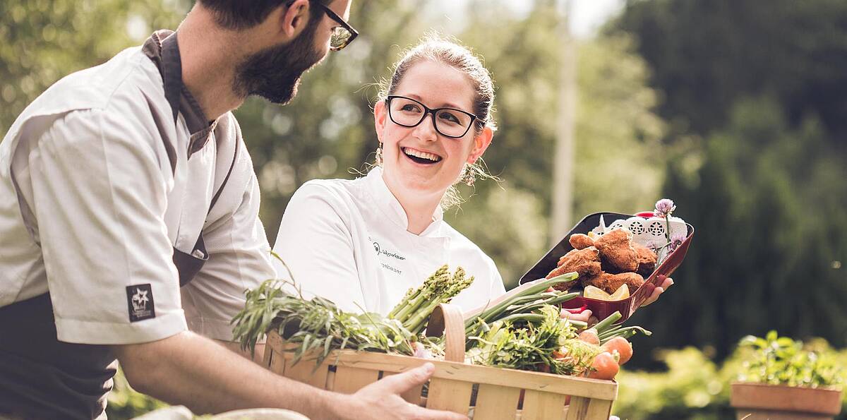 Landhotel Restaurant Neugebauer Gemüse vorbereiten