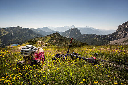 BIKEworld of Mountains&hellip; &amp; Lakes. Mit Weitblick zum See und bis zu den umliegenden Bergen.