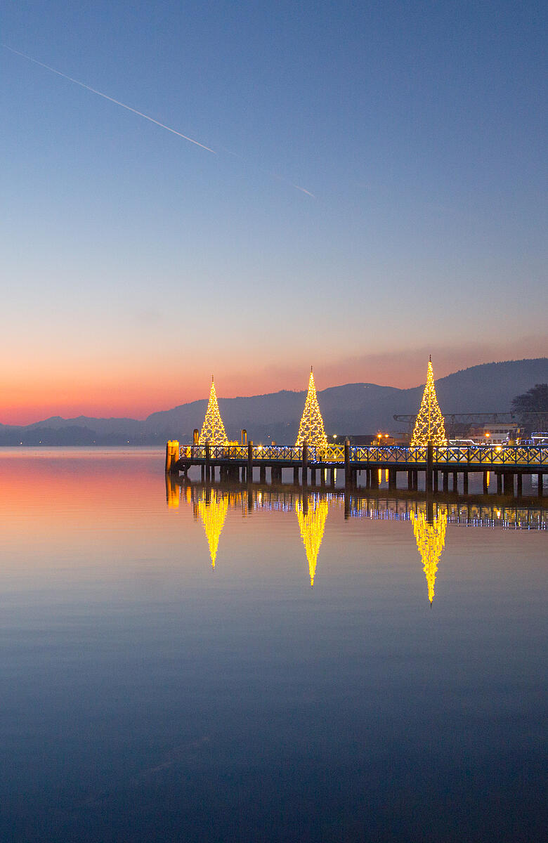 Advent Klagenfurt Highlight Winter Bootsanlegestelle Christbaum
