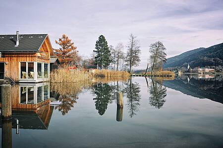 Goldener Herbst am See