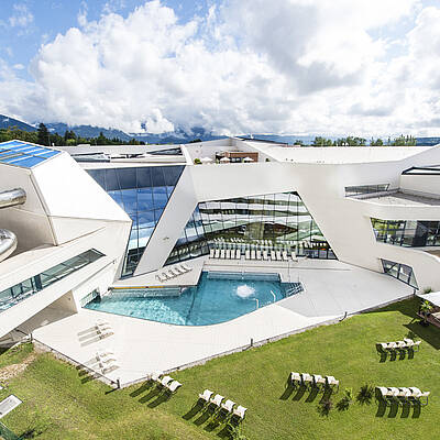 Panorama von der Kaernten Therme Warmbad-Villach